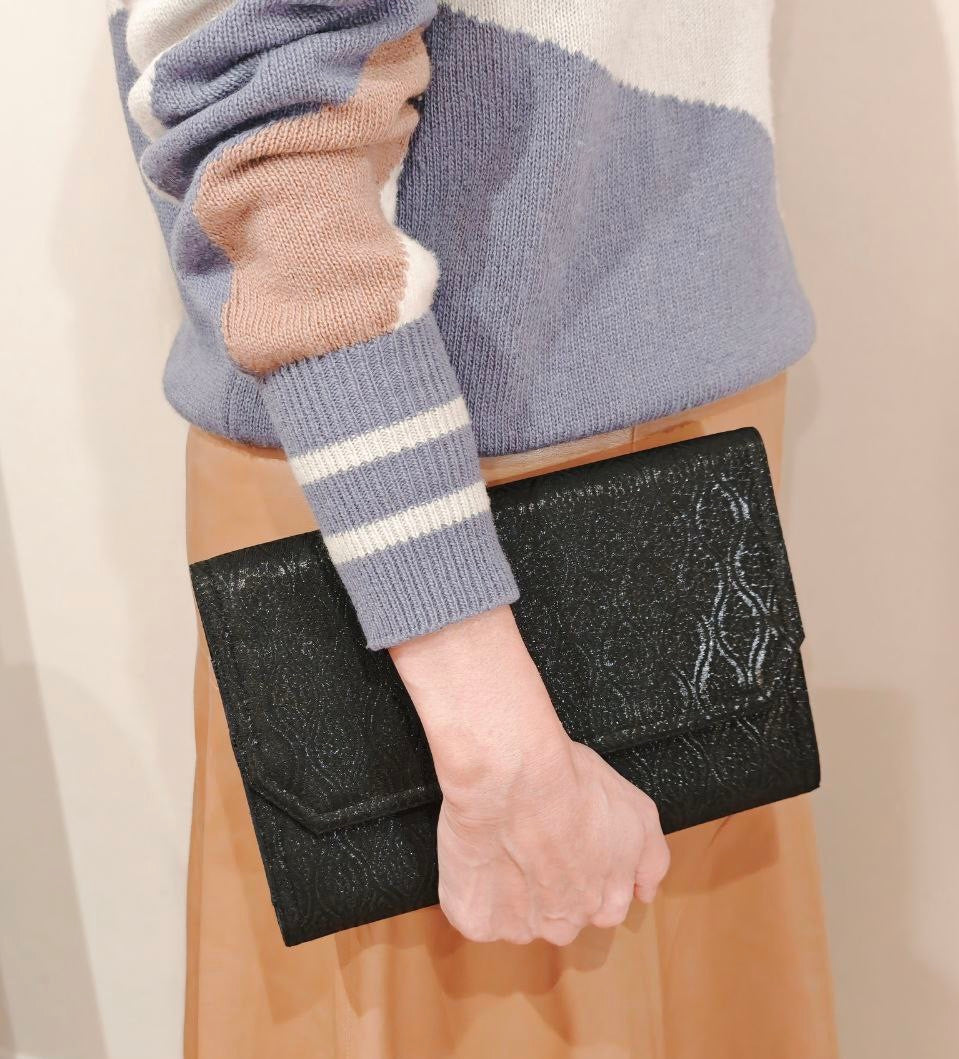 フラップ付き　ペンケース    黒雲立涌　